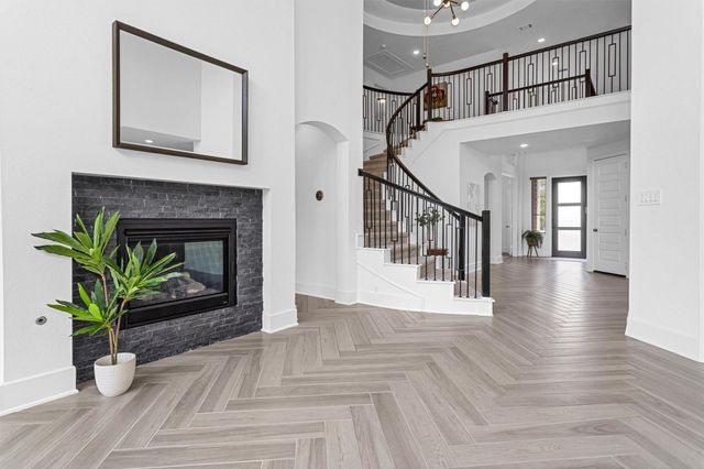 634 Cibolo Creek Drive, Conroe, TX 77304