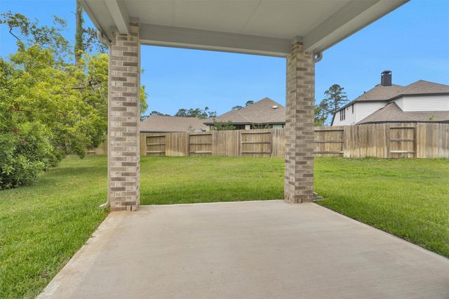 634 Cibolo Creek Drive, Conroe, TX 77304