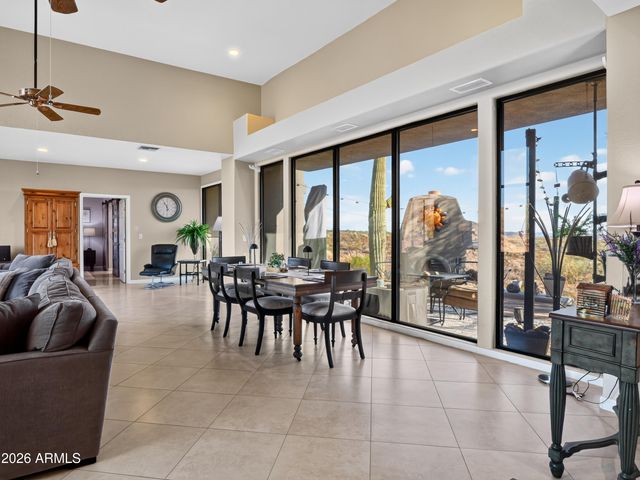 46208 N 37TH Avenue, New River, AZ 85087