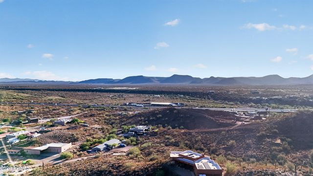 46208 N 37TH Avenue, New River, AZ 85087