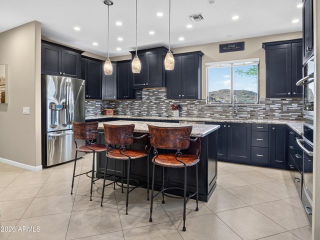 46208 N 37TH Avenue, New River, AZ 85087