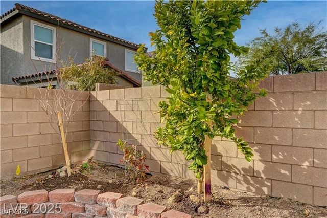 7675 West Mistral Avenue, Las Vegas, NV 89113