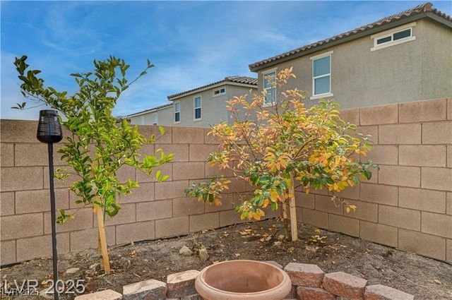 7675 West Mistral Avenue, Las Vegas, NV 89113