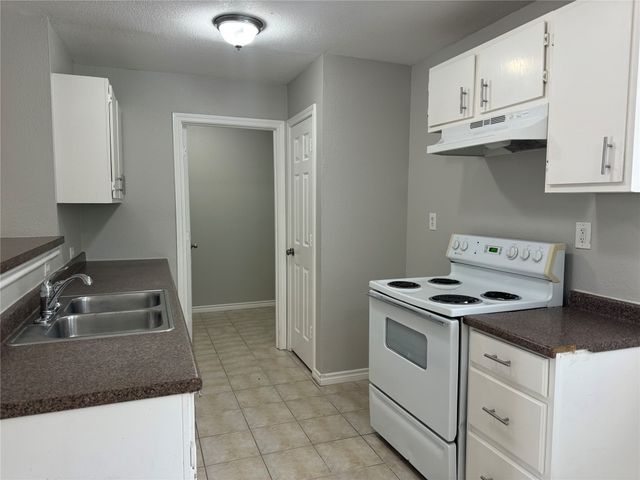 3356 Parvia Avenue, Dallas, TX 75212