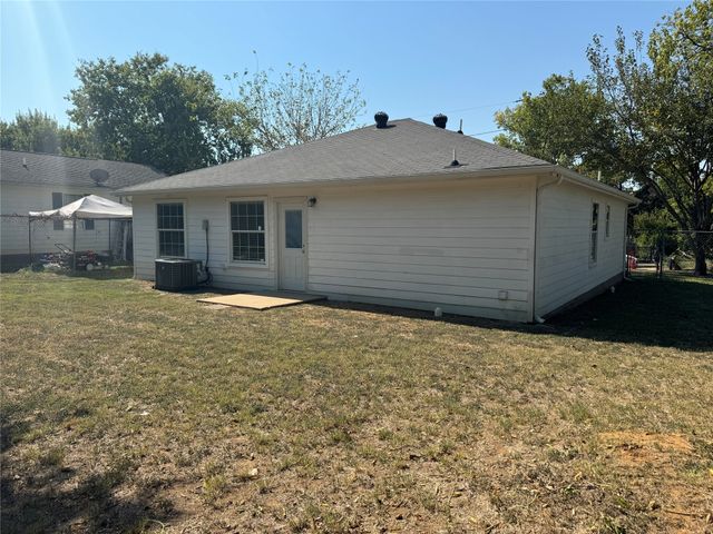 3356 Parvia Avenue, Dallas, TX 75212