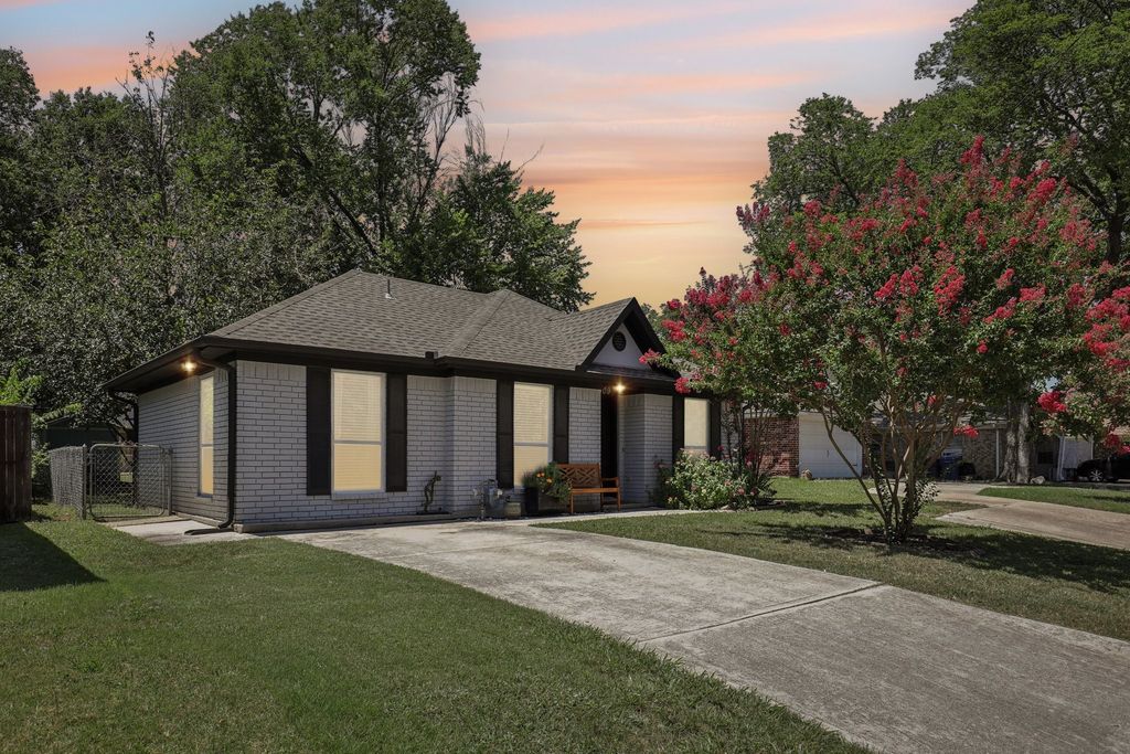 1609 N College Street, Mckinney, TX 75069