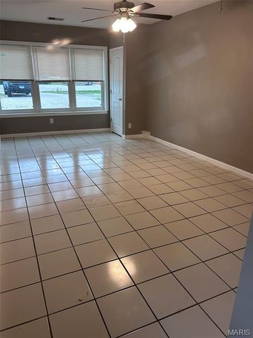 1814 N Belt E, Belleville, IL 62221