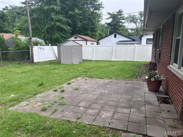 1814 N Belt E, Belleville, IL 62221