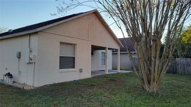 100 BOULDER COURT, Sanford, FL 32771