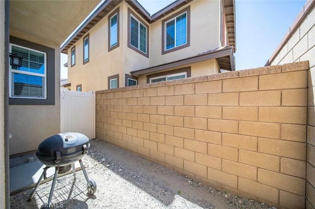 16584 Poppy Seed Lane, Fontana, CA 92336