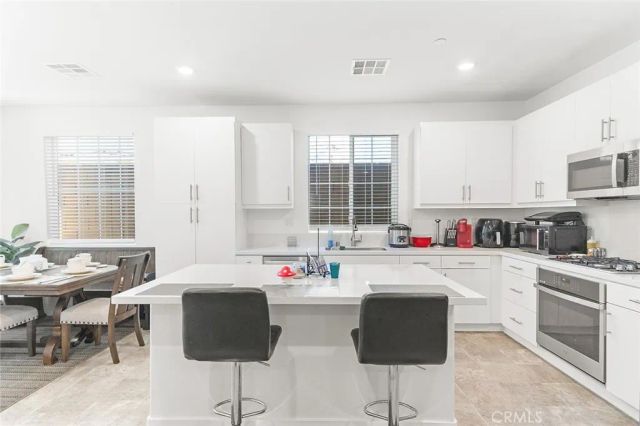 16584 Poppy Seed Lane, Fontana, CA 92336