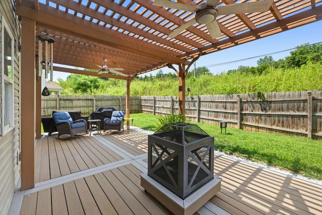 541 Burchell Ln, Columbia, TN 38401