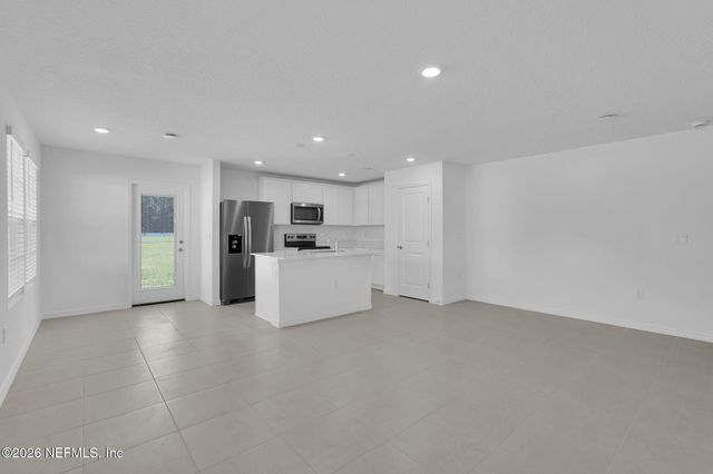 10118 WHISTLING PNE Court, Jacksonville, FL 32221