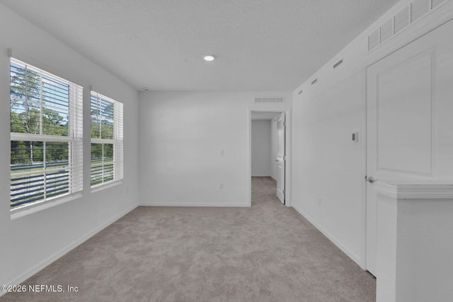 10118 WHISTLING PNE Court, Jacksonville, FL 32221