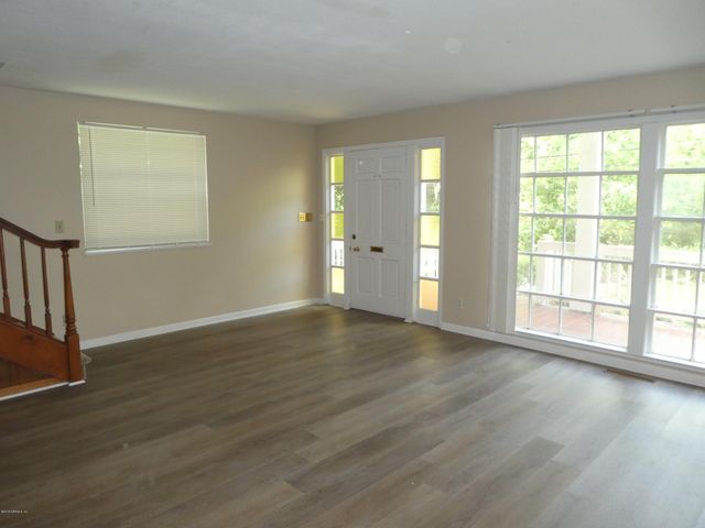 1687 GLENDALE Road, Jacksonville, FL 32216