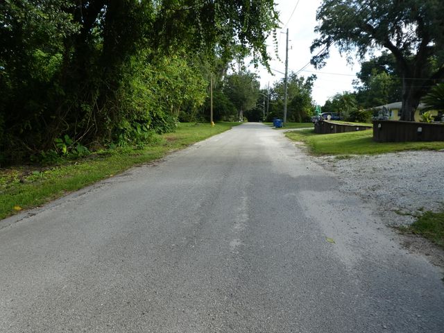 1687 GLENDALE Road, Jacksonville, FL 32216