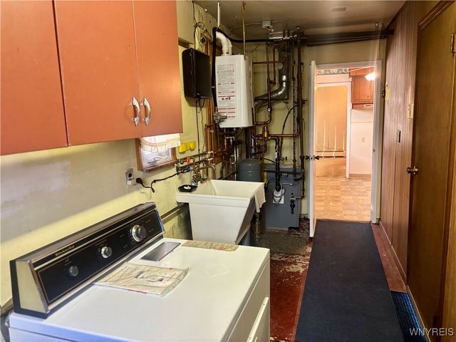 33 Campus Drive North, Amherst, NY 14226