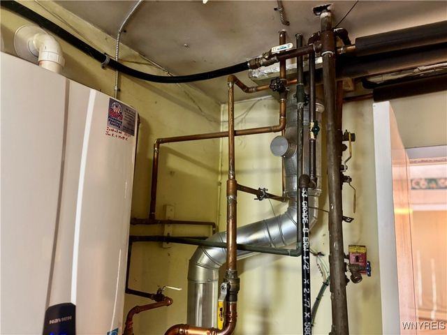 33 Campus Drive North, Amherst, NY 14226