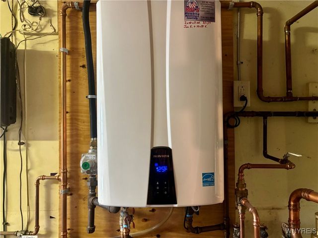 33 Campus Drive North, Amherst, NY 14226