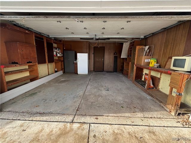 33 Campus Drive North, Amherst, NY 14226