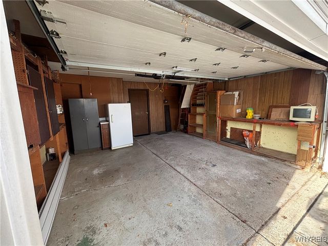 33 Campus Drive North, Amherst, NY 14226