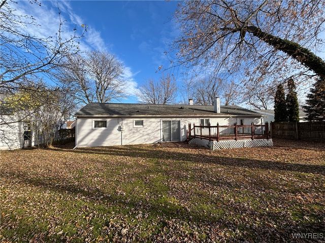 33 Campus Drive North, Amherst, NY 14226