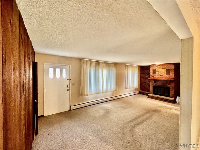 33 Campus Drive North, Amherst, NY 14226