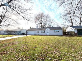33 Campus Drive North, Amherst, NY 14226