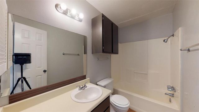 725 Peppertree Drive 1, Bryan, TX 77801