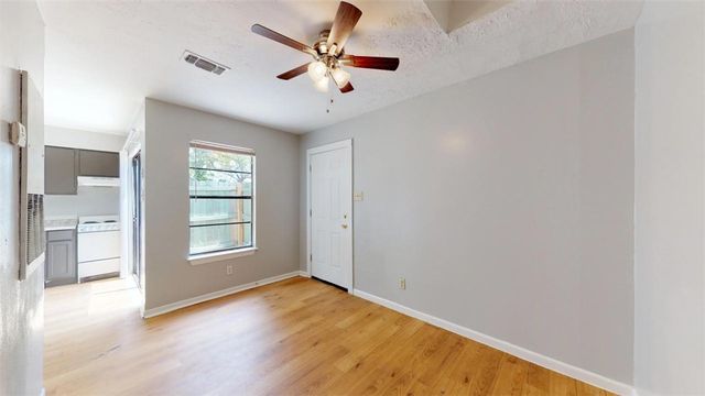 725 Peppertree Drive 1, Bryan, TX 77801