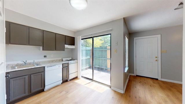 725 Peppertree Drive 1, Bryan, TX 77801