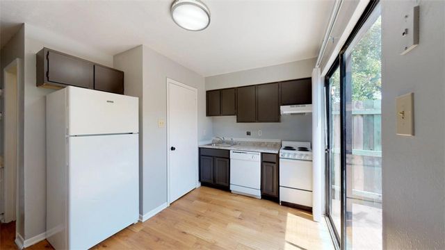 725 Peppertree Drive 1, Bryan, TX 77801