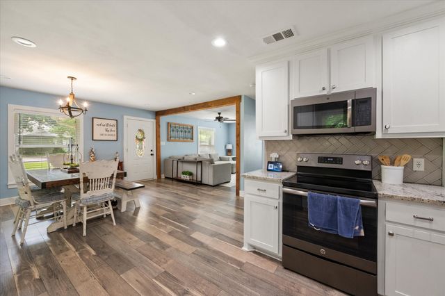 516 E Ross Street, Waxahachie, TX 75165