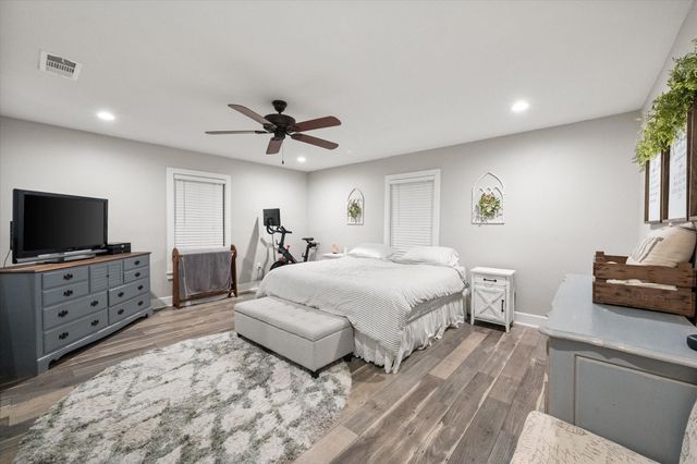 516 E Ross Street, Waxahachie, TX 75165