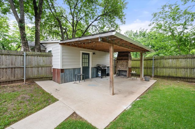 516 E Ross Street, Waxahachie, TX 75165