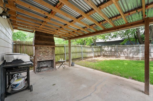 516 E Ross Street, Waxahachie, TX 75165