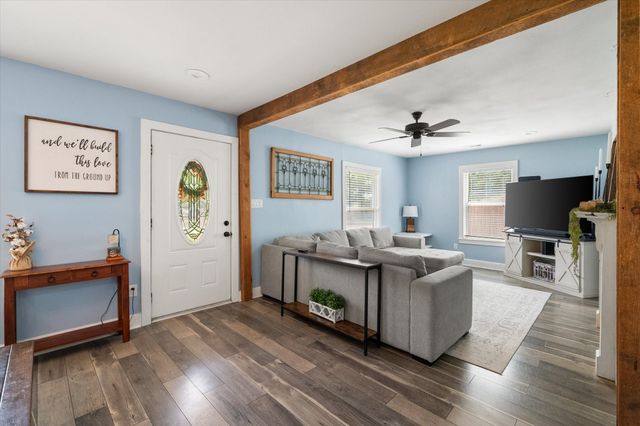 516 E Ross Street, Waxahachie, TX 75165