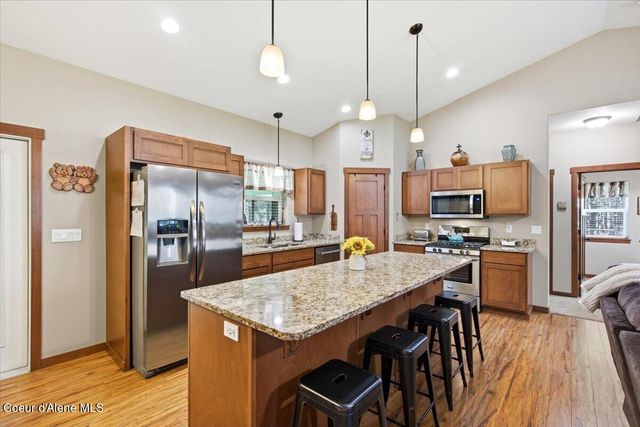 31288 N Sienna Loop, Athol, ID 83801