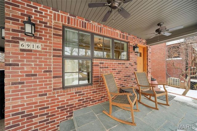 6916 Amherst Avenue, University City, MO 63130