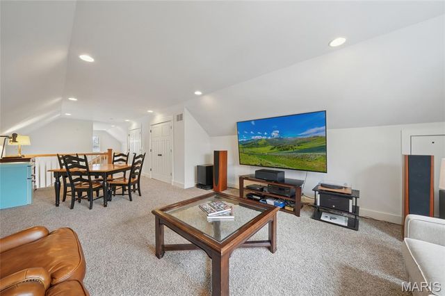 6916 Amherst Avenue, University City, MO 63130