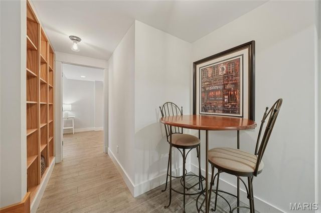 6916 Amherst Avenue, University City, MO 63130