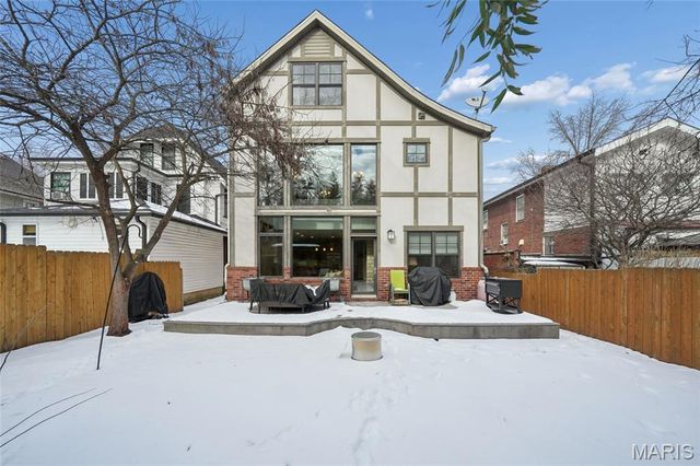 6916 Amherst Avenue, University City, MO 63130