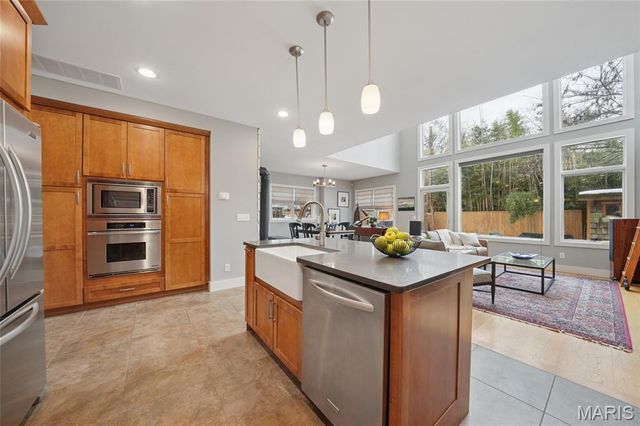 6916 Amherst Avenue, University City, MO 63130