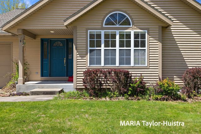 3689 Whispering Woods Drive, Muskegon, MI 49444