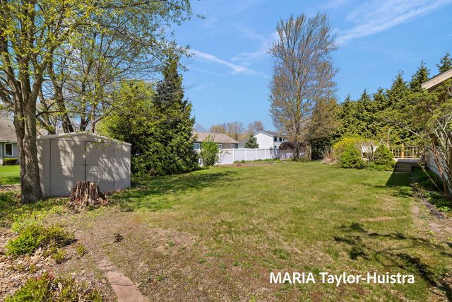 3689 Whispering Woods Drive, Muskegon, MI 49444
