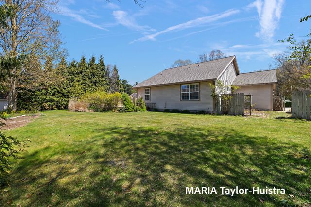 3689 Whispering Woods Drive, Muskegon, MI 49444