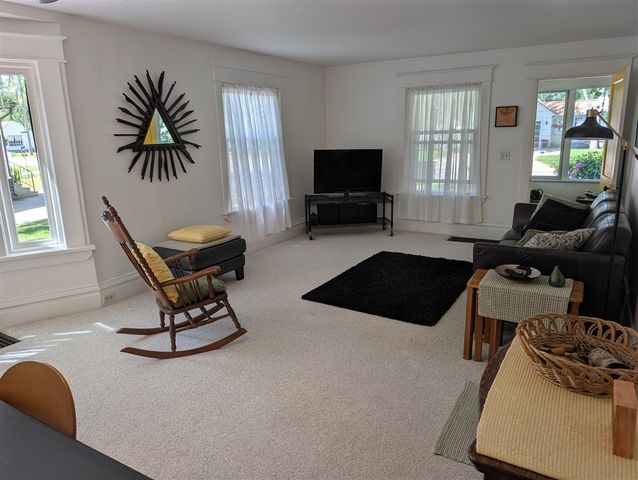1861 Glen Avenue, Muskegon, MI 49441