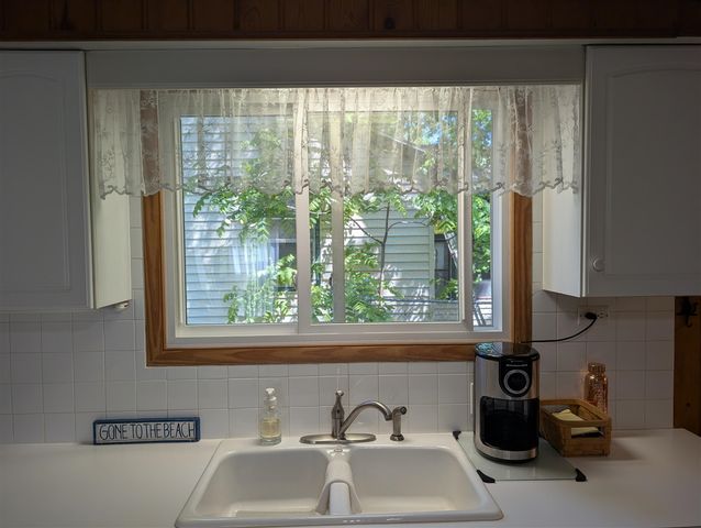 1861 Glen Avenue, Muskegon, MI 49441