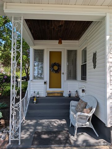 1861 Glen Avenue, Muskegon, MI 49441