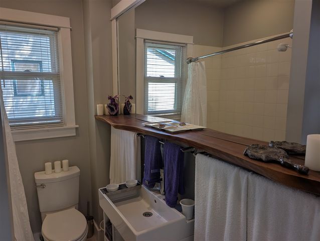 1861 Glen Avenue, Muskegon, MI 49441